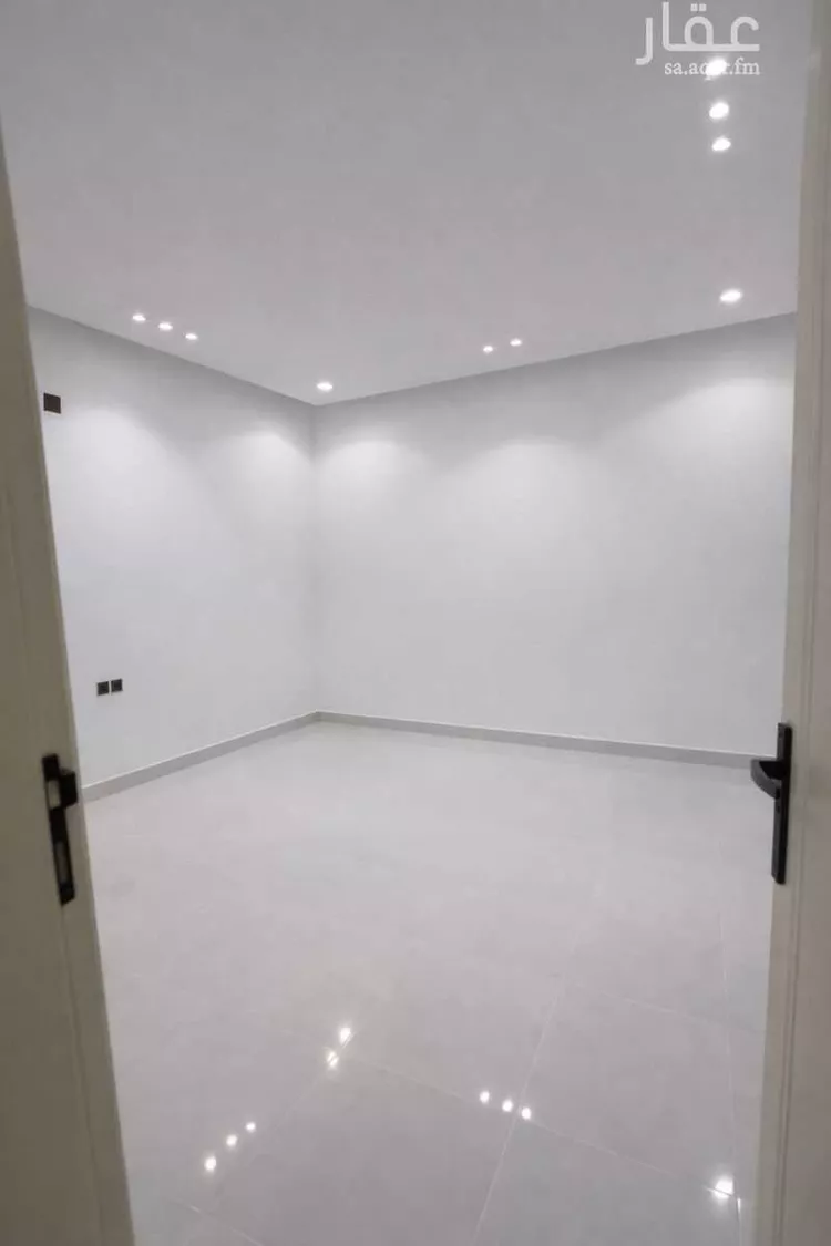 دور للبيع في شارع رقم 162, حي الجنادرية, مدينة الرياض, منطقة الرياض صورة 2