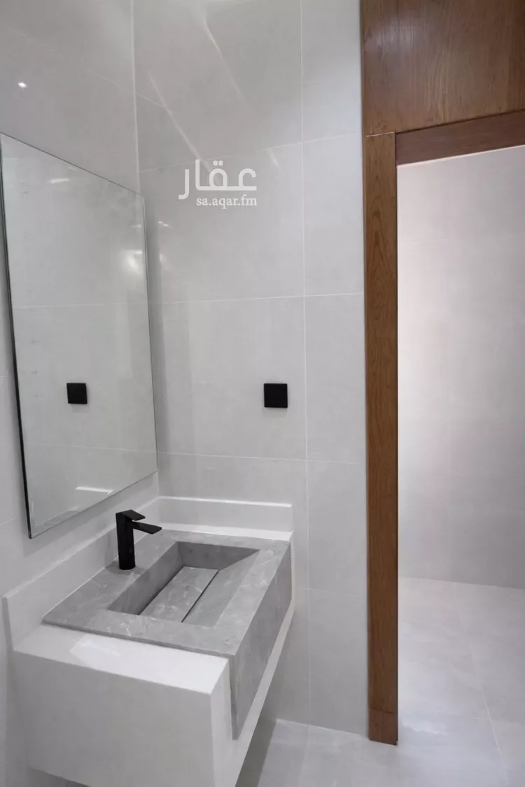 فيلا للبيع في شارع العويقليه, حي طيبة, مدينة الرياض, منطقة الرياض 7
