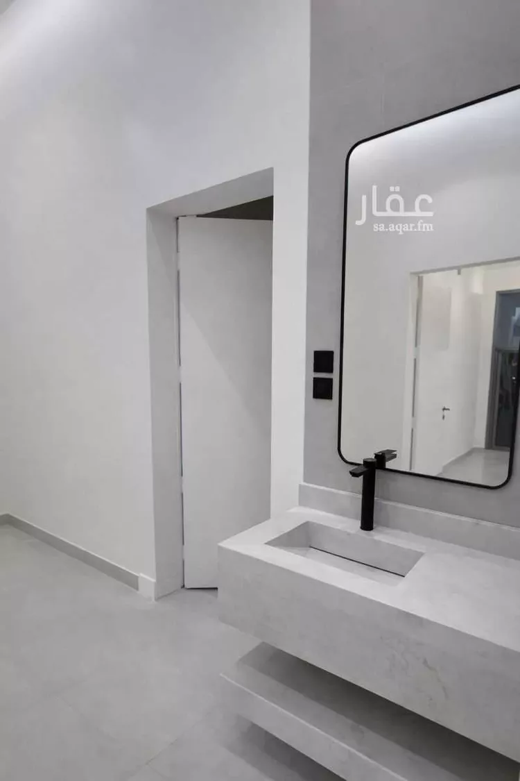 Floor for Sale in Riyadh Al Janadriyah صورة 2