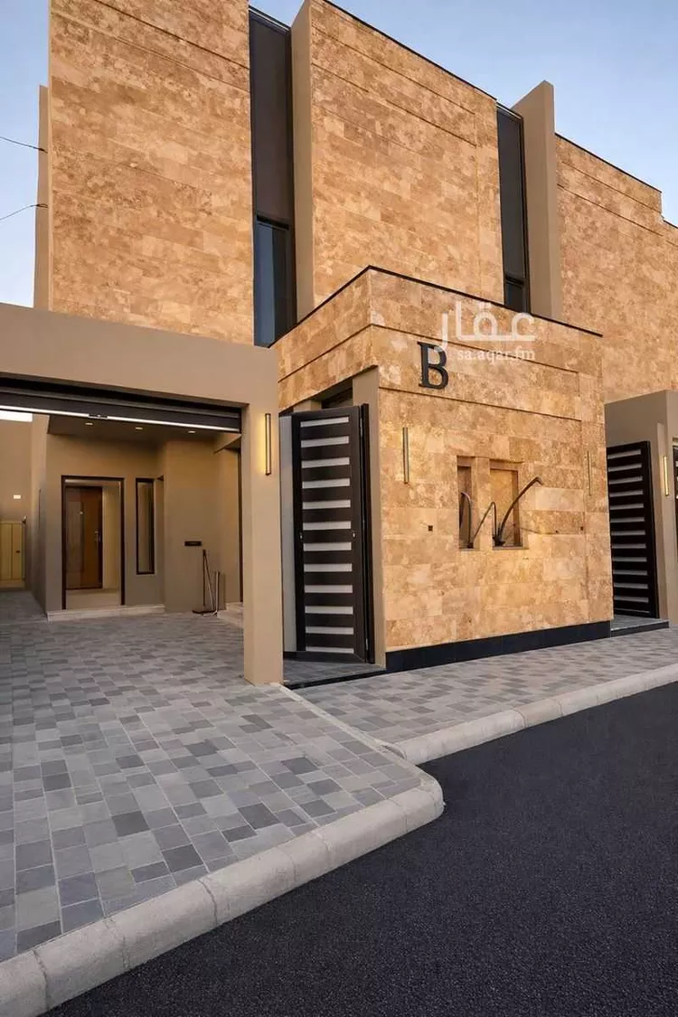 Floor for Sale in Riyadh Al Janadriyah