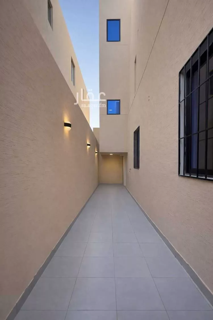 Floor for Sale in Riyadh Al Janadriyah 6