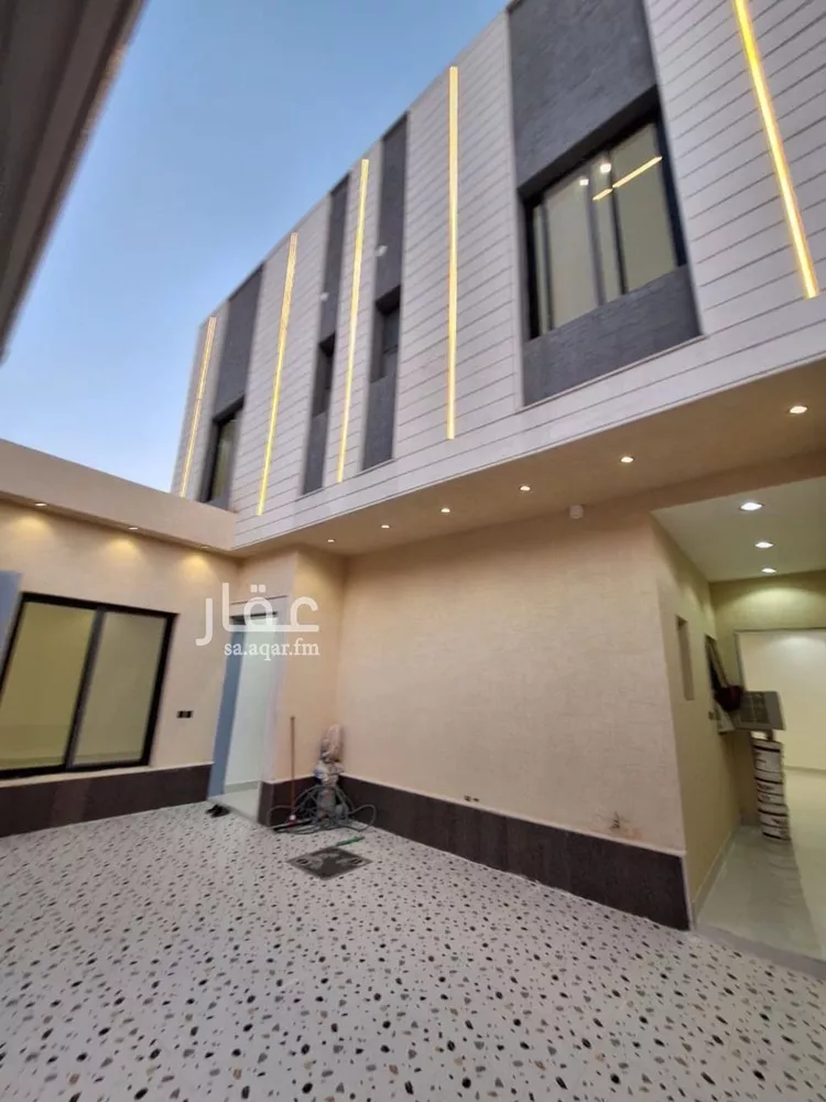 دور للبيع في شارع عبدالله بافقيه الحضرمي, حي عكاظ, مدينة الرياض, منطقة الرياض صورة 4