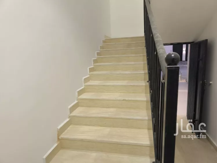 دور للبيع في شارع راعي القاع, حي عكاظ, مدينة الرياض, منطقة الرياض صورة 3