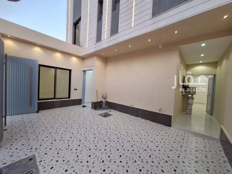 دور للبيع في شارع عبدالله بافقيه الحضرمي, حي عكاظ, مدينة الرياض, منطقة الرياض صورة 3