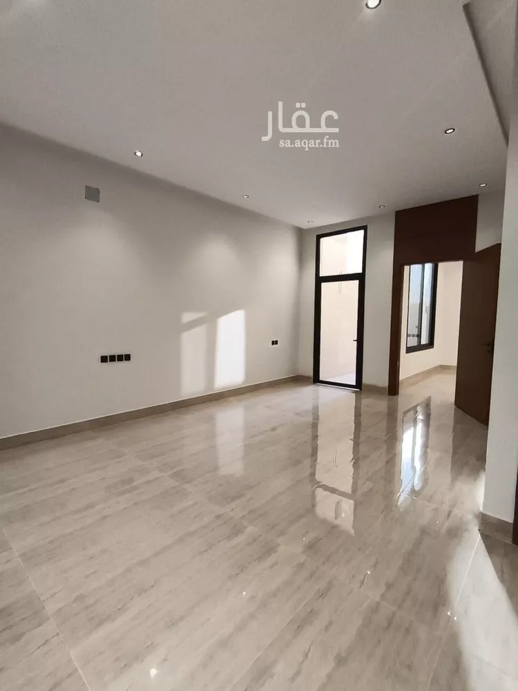 دور للبيع في شارع إبراهيم العوفي, حي طويق, مدينة الرياض, منطقة الرياض صورة 4