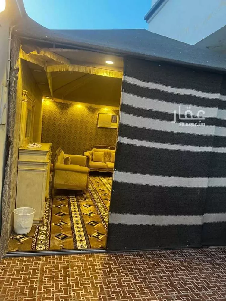 دور للبيع في شارع احمد بن عبدالرحمن الحنبلي, حي سكة الحديد, مدينة المدينه المنوره, منطقة المدينة المنورة صورة 3