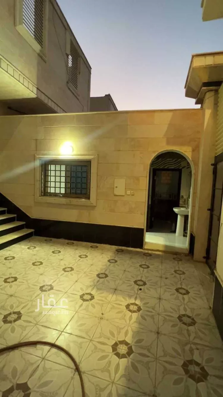 فيلا للبيع في شارع يحيى بن ابي طالب, حي الدفاع, مدينة المدينه المنوره, منطقة المدينة المنورة صورة 2