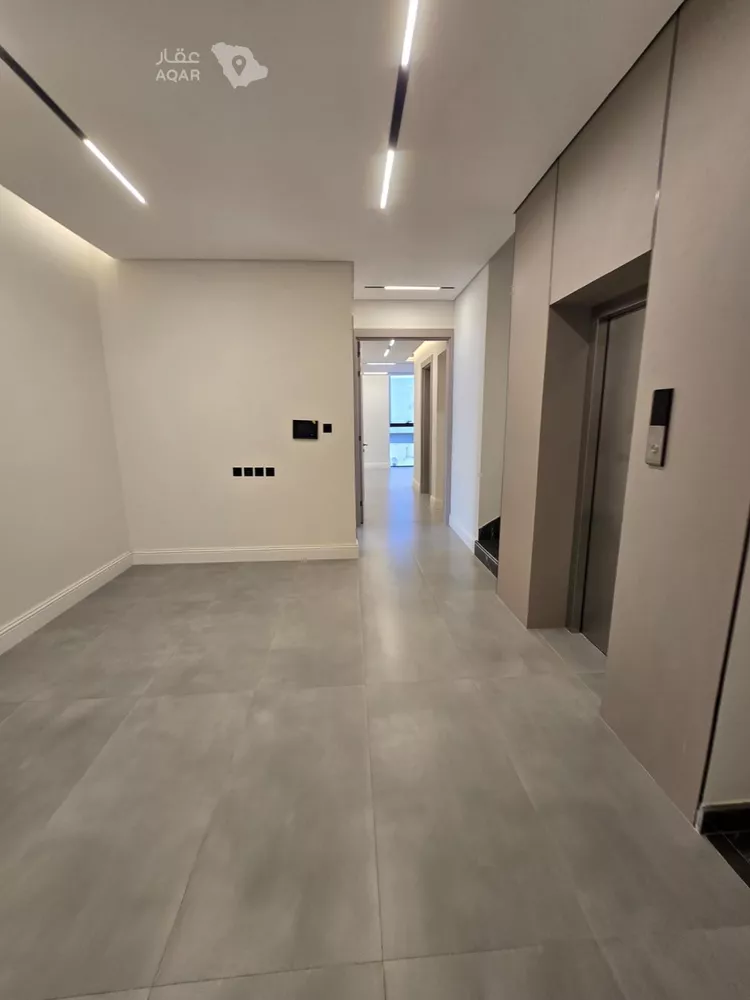 Villa for Sale in Riyadh Al Arid 10