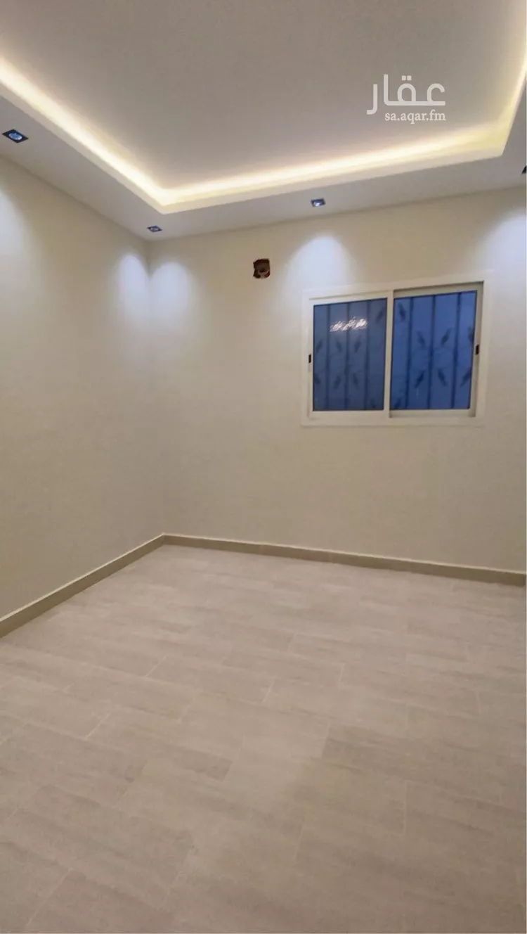 دور للبيع في شارع زينب بنت عمر, حي إشبيلية, مدينة الرياض, منطقة الرياض 7
