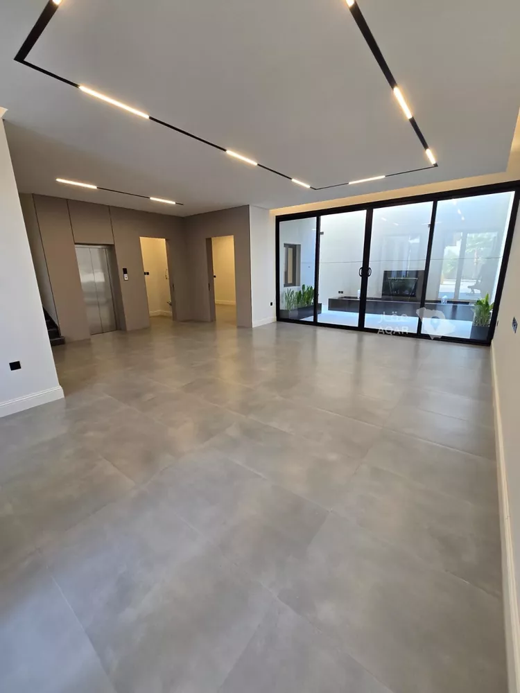 Villa for Sale in Riyadh Al Arid 12