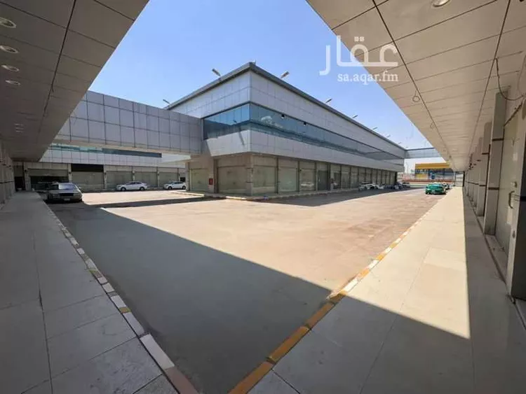 محل للإيجار في شارع طريق طلحة بن عبيد الله, حي السعادة, مدينة الرياض, منطقة الرياض صورة 2