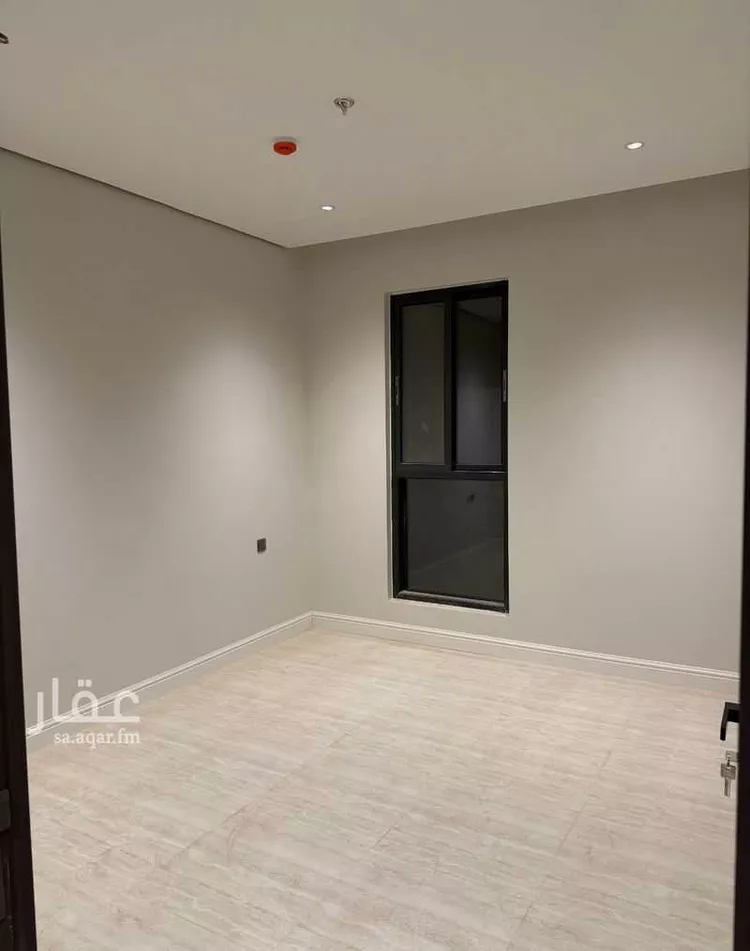 شقة للإيجار في شارع سيف بن عزاز, حي المعيزيلة, مدينة الرياض, منطقة الرياض 7
