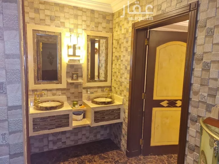 فيلا للبيع في شارع المضمار, حي الوادي, مدينة الرياض, منطقة الرياض صورة 4