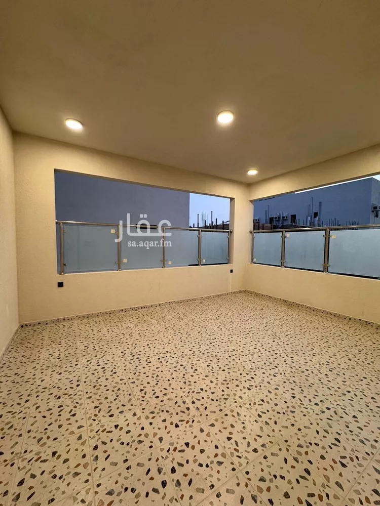 Floor for Sale in Jazan As Safaa 15