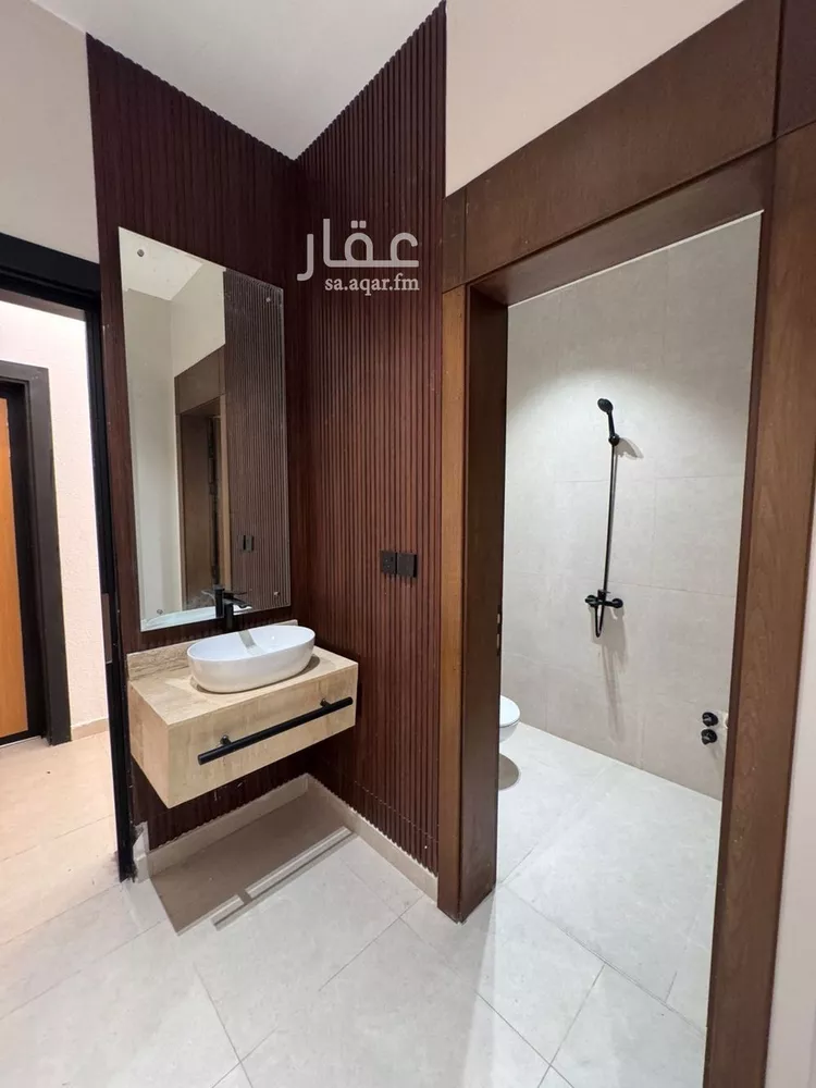 شقة للبيع في شارع شهيد الدين ثم الوطن عبدالله شيبان حسن حمدي, حي الشاطئ, مدينة جازان, منطقة جازان صورة 3