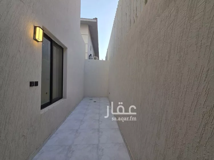 Floor for Sale in Riyadh Badr 12