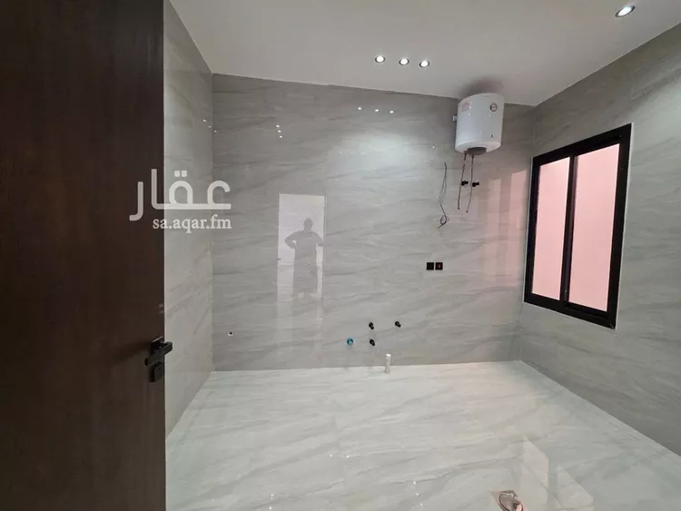 شقة للبيع في شارع ابي صالح الفزاري, حي بدر, مدينة الرياض, منطقة الرياض صورة 5