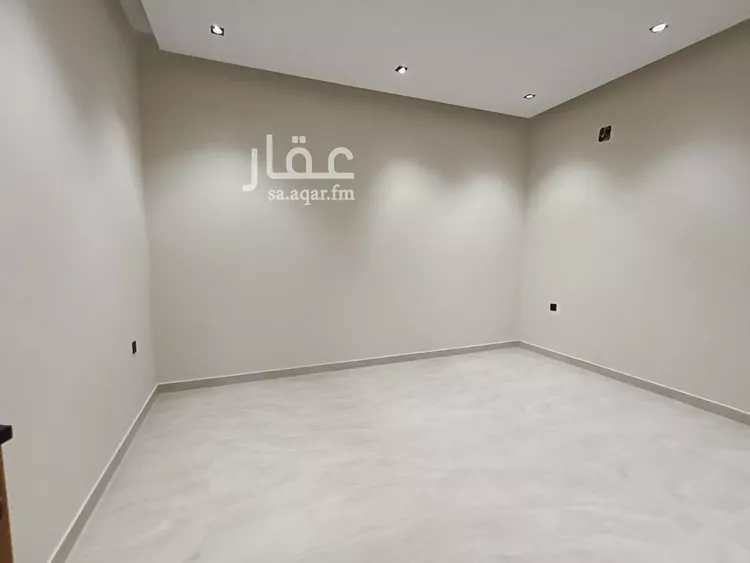 فيلا للبيع في شارع ثابت بن أقرم, حي الشفاء, مدينة الرياض, منطقة الرياض 13