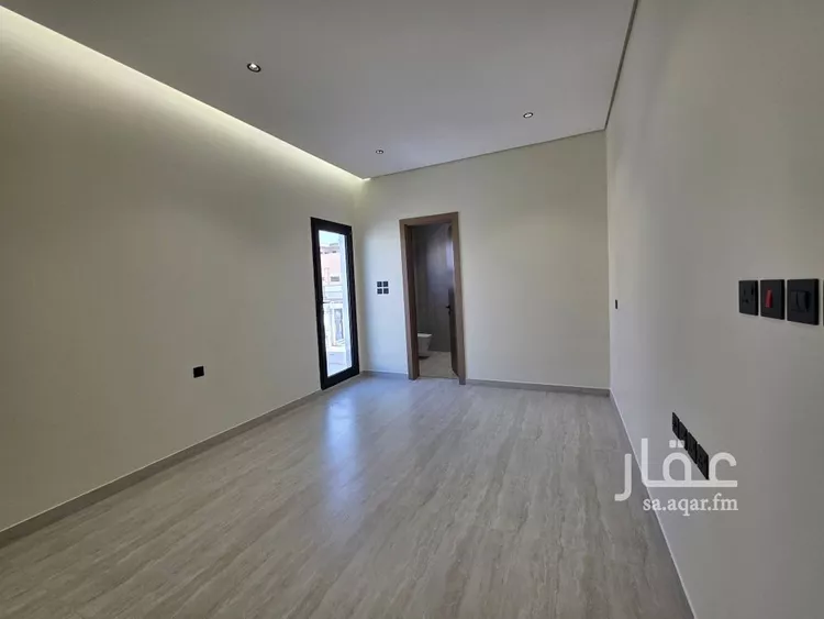 دور للبيع في شارع ميناء عبدالله, حي شبرا, مدينة الرياض, منطقة الرياض 14