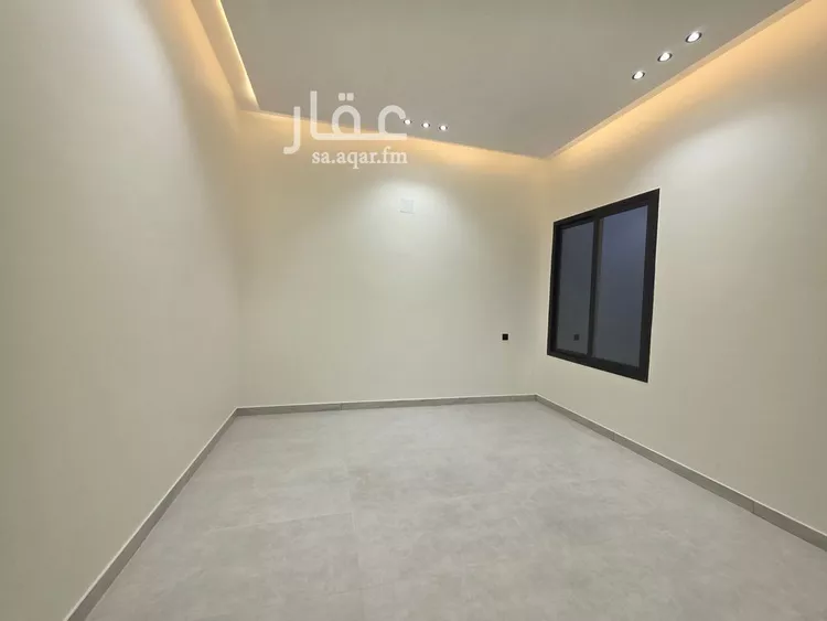Floor for Sale in Riyadh Okaz 9