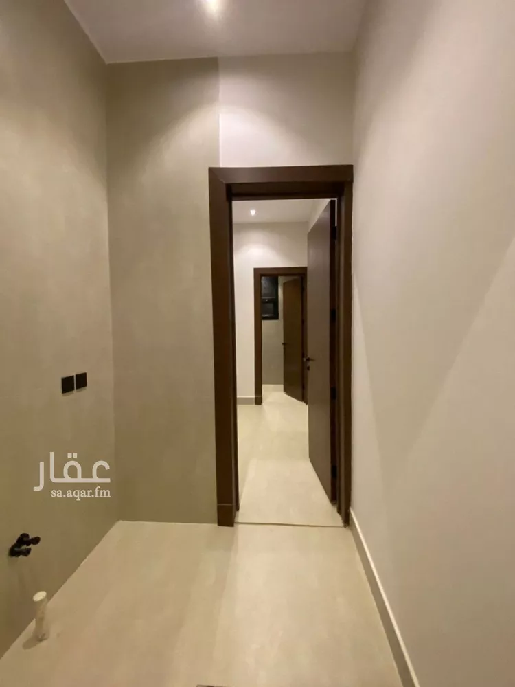فيلا للبيع في شارع رمانة, حي ظهرة لبن, مدينة الرياض, منطقة الرياض 8