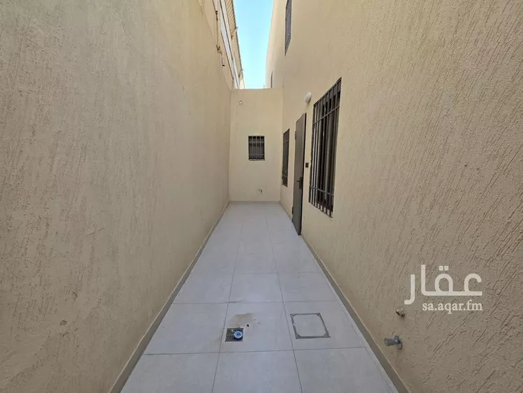 Floor for Sale in Riyadh Badr 12