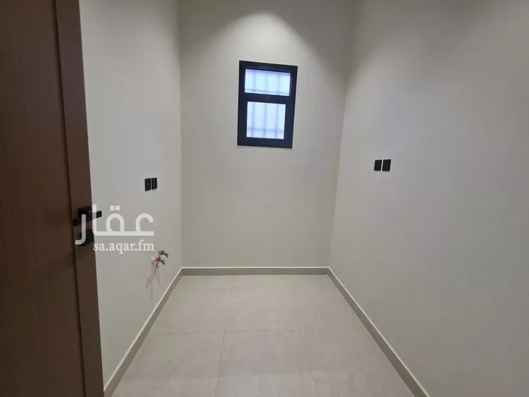 دور للبيع في شارع واصل, حي بدر, مدينة الرياض, منطقة الرياض صورة 3