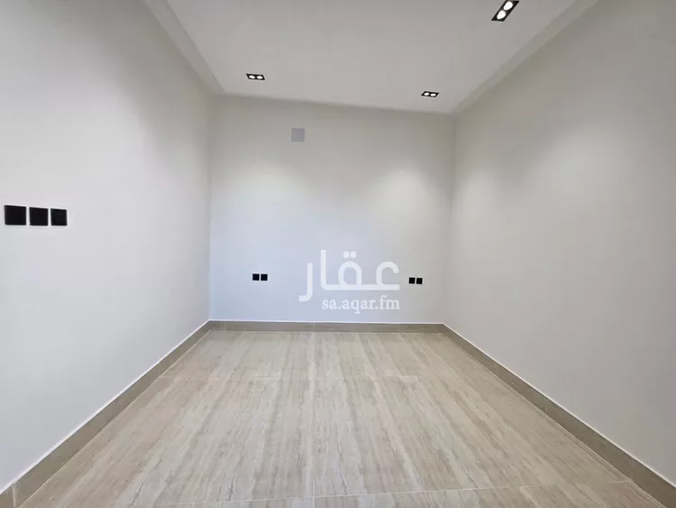 فيلا للبيع في شارع بركة بن نزار, حي عكاظ, مدينة الرياض, منطقة الرياض صورة 4