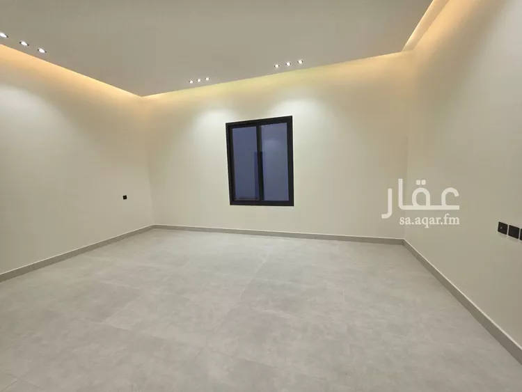 Floor for Sale in Riyadh Okaz 7