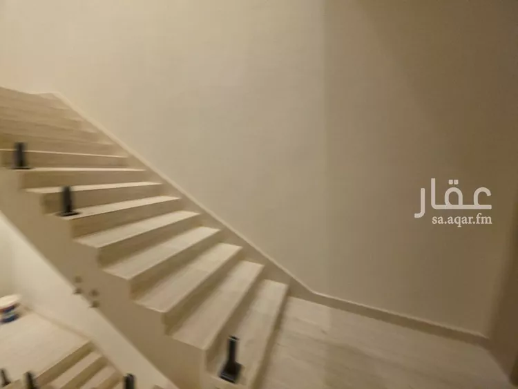 دور للبيع في شارع الرويس, حي بدر, مدينة الرياض, منطقة الرياض صورة 4