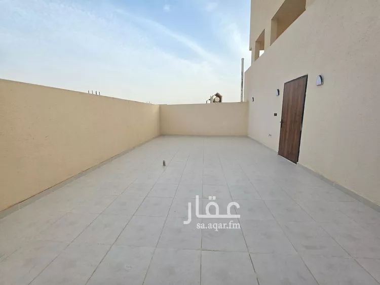 Floor for Sale in Riyadh Uhud 12