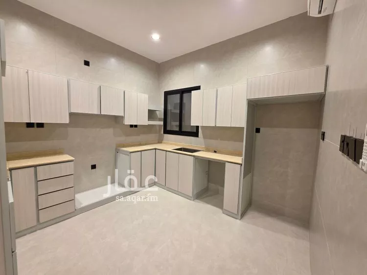 Floor for Sale in Riyadh Sultana 11
