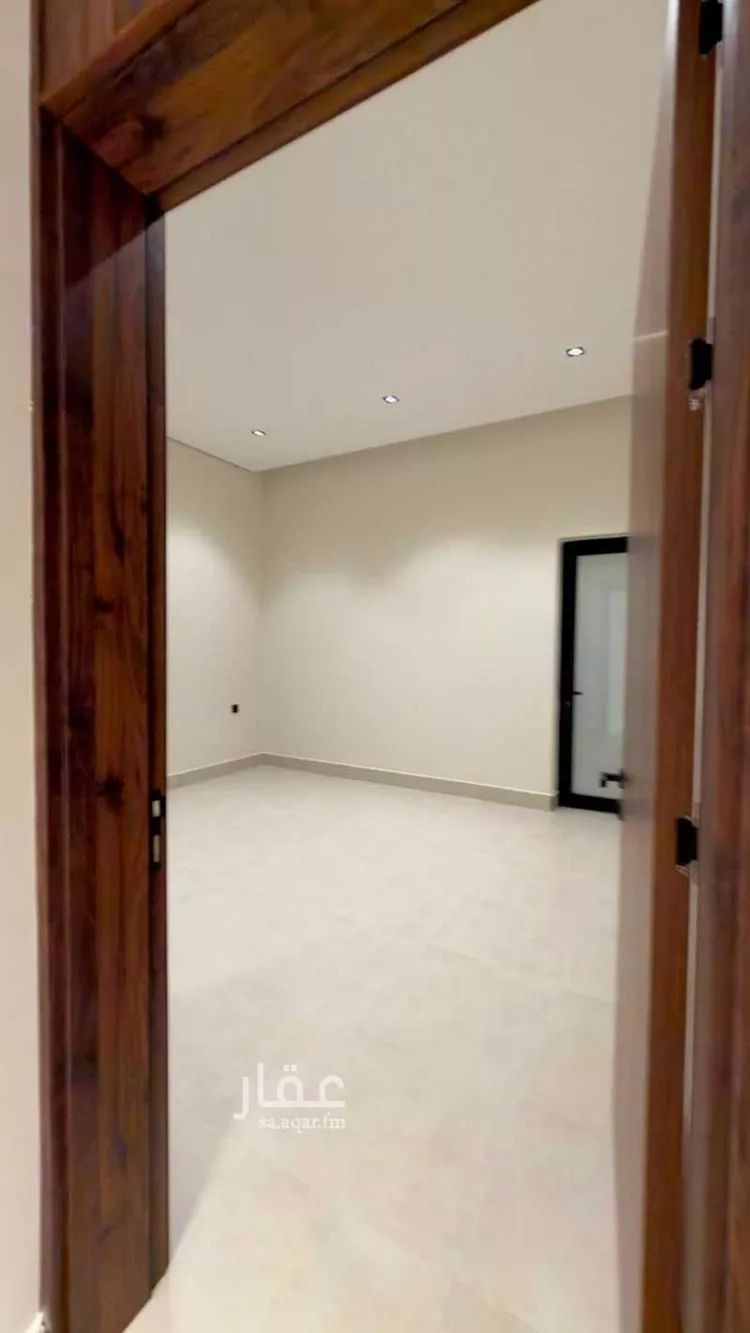 دور للبيع في شارع عبدالرحمن بن هديان, حي ظهرة البديعة, مدينة الرياض, منطقة الرياض صورة 2