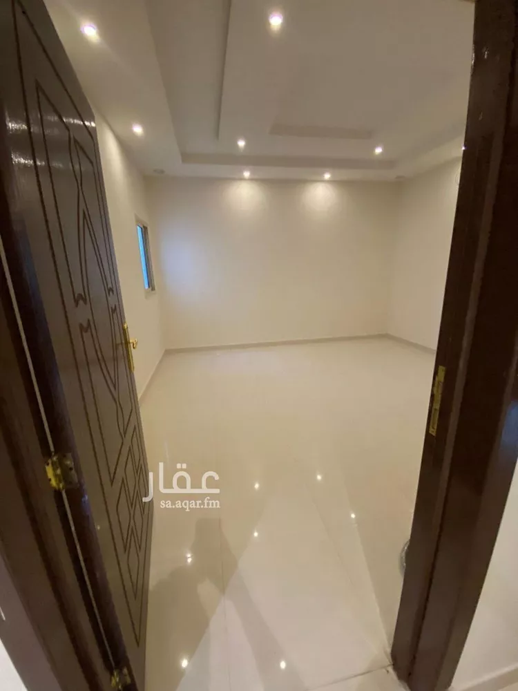 شقة للإيجار في شارع الجميل ابن حاتم, حي ظهرة لبن, مدينة الرياض, منطقة الرياض