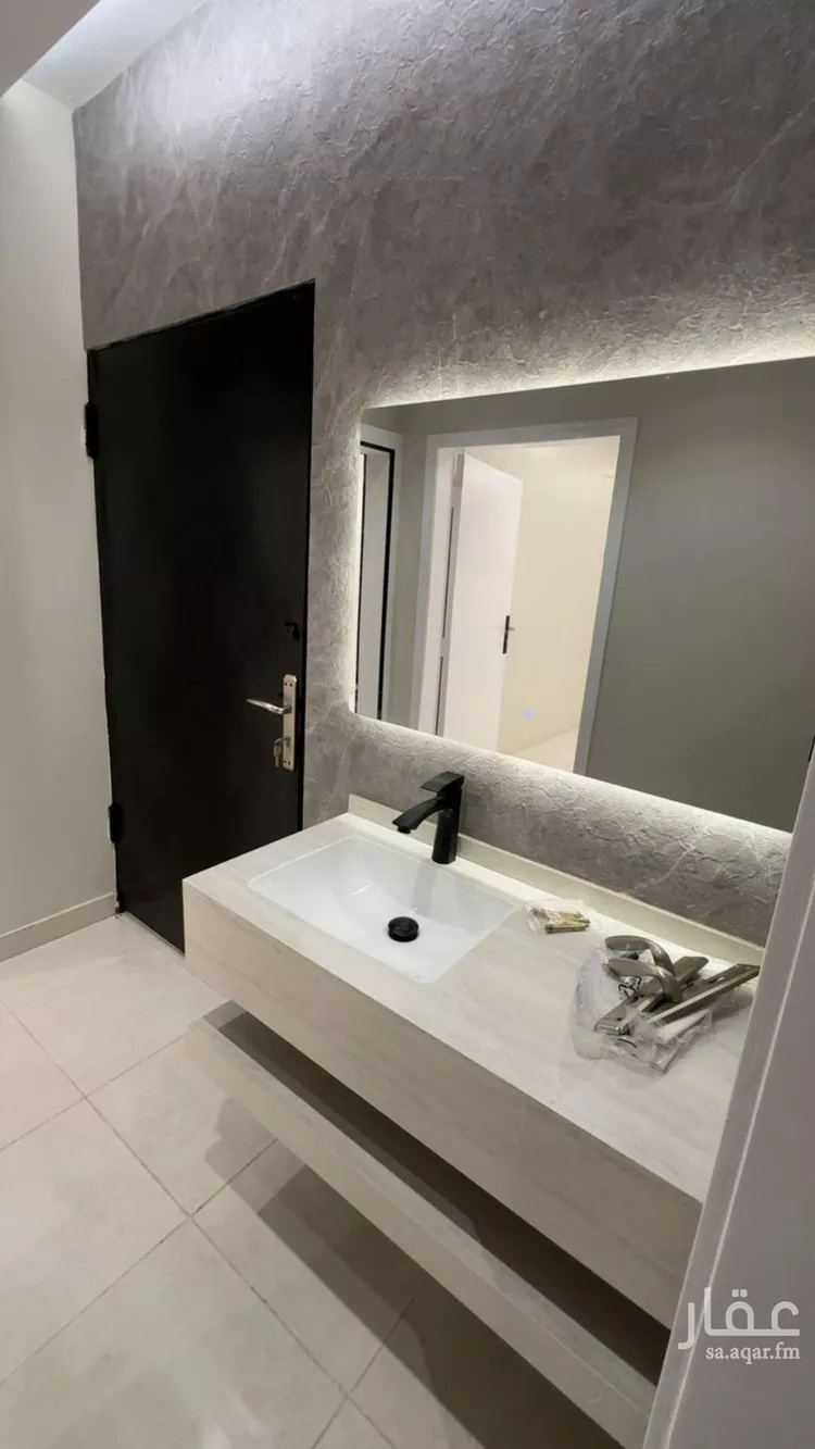 شقة للإيجار في شارع الجميل ابن حاتم, حي ظهرة لبن, مدينة الرياض, منطقة الرياض