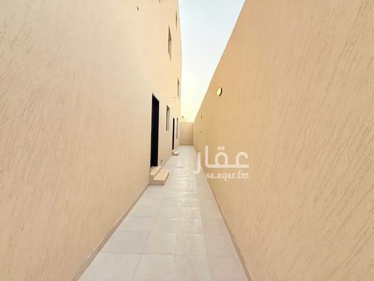 دور للبيع في شارع عمر القزاز, حي بدر, مدينة الرياض, منطقة الرياض صورة 2
