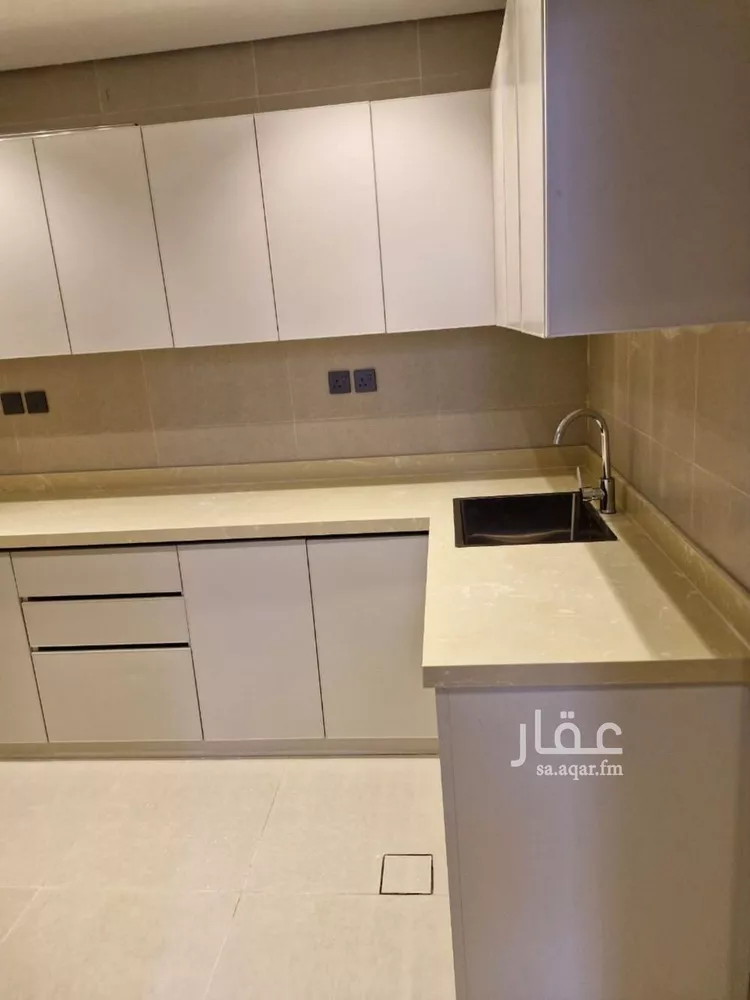 شقة للإيجار في شارع صلاح الدين الايوبي الفرعي, حي الصفاء, مدينة الرياض, منطقة الرياض صورة 4