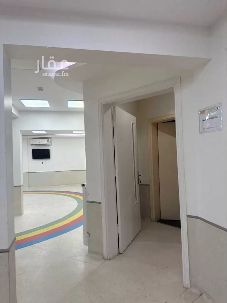 عمارة للإيجار في شارع زنيره الروميه, حي بئر عثمان, مدينة المدينة المنورة, منطقة المدينة المنورة 5