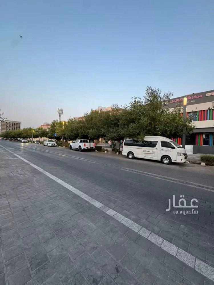 عمارة للإيجار في شارع زنيره الروميه, حي بئر عثمان, مدينة المدينة المنورة, منطقة المدينة المنورة 8