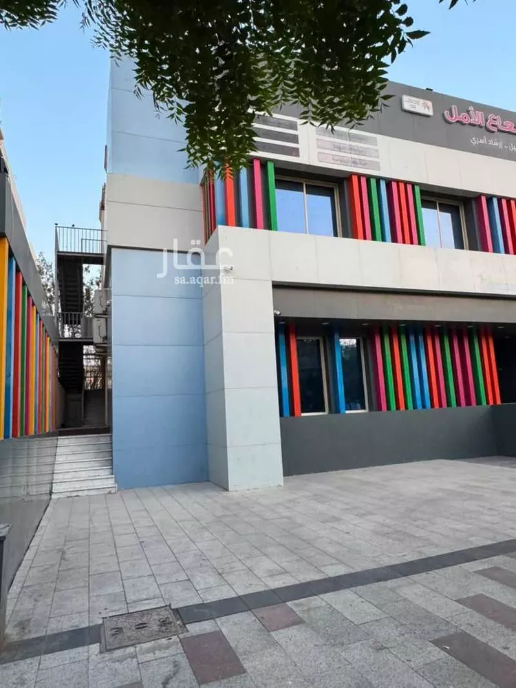 عمارة للإيجار في شارع زنيره الروميه, حي بئر عثمان, مدينة المدينة المنورة, منطقة المدينة المنورة 7