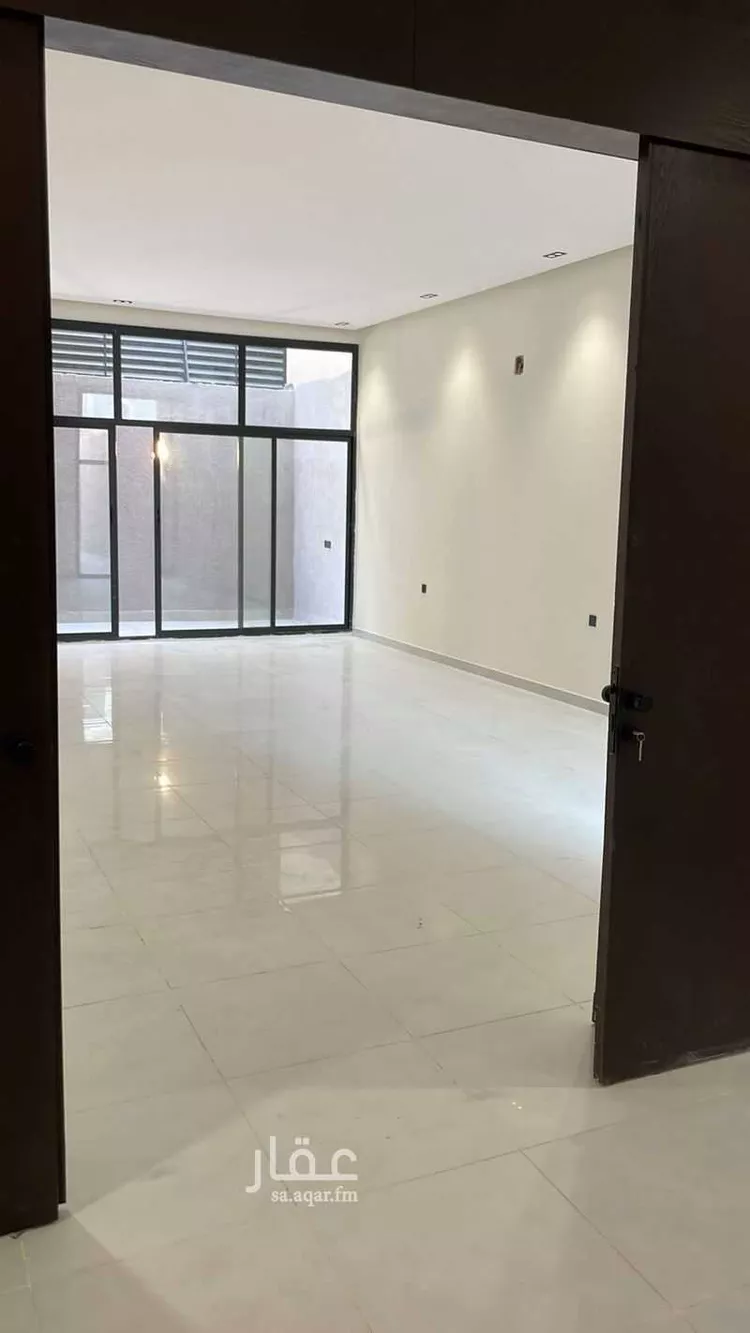 دور للبيع في شارع عبدالله بن ابيه, حي بدر, مدينة الرياض, منطقة الرياض صورة 4