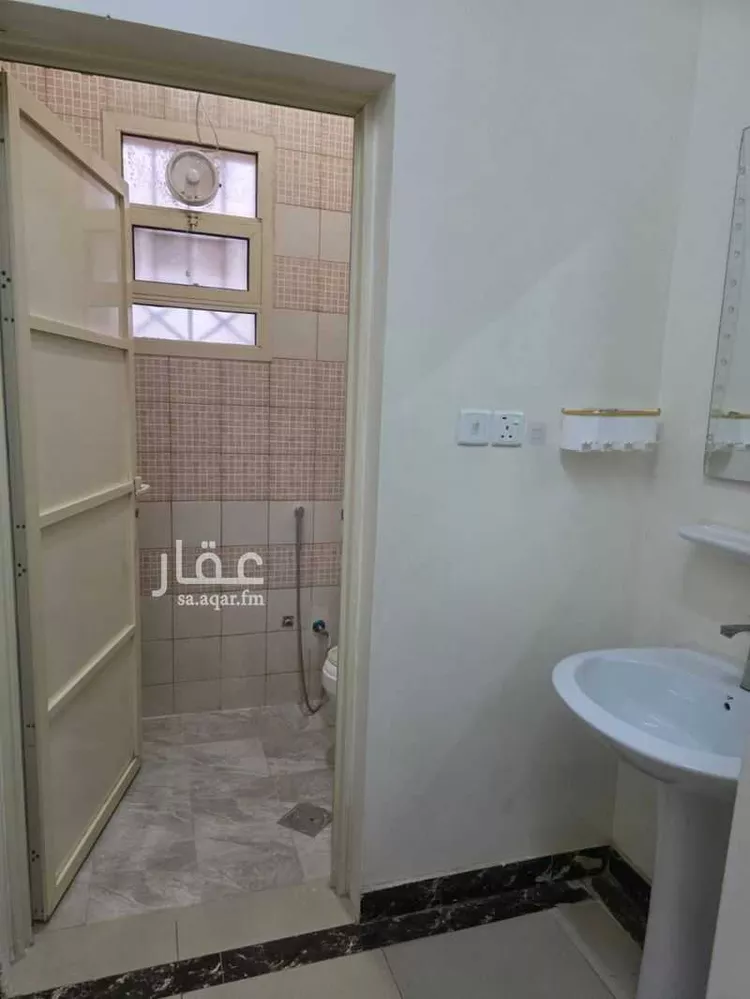Building for Rent in Riyadh Al Aziziyah صورة 5