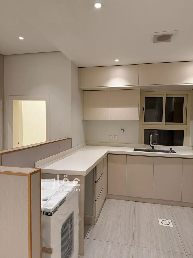 Building for Rent in Riyadh Hittin