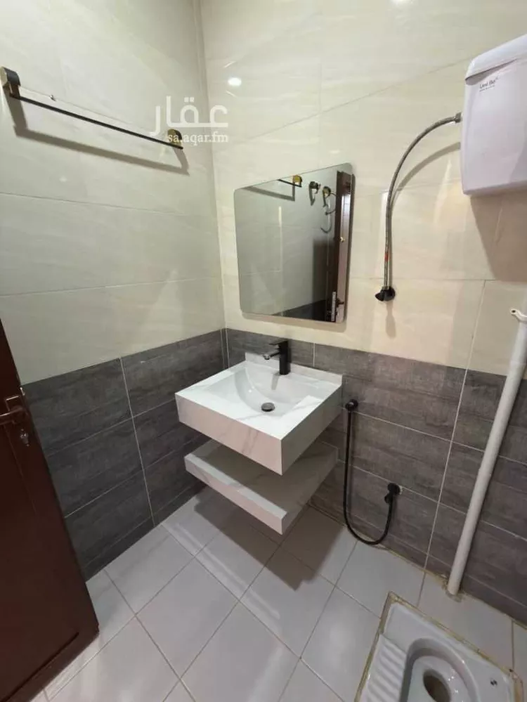 شقة للإيجار في شارع شارع شرحبيل بن حسنة, حي المحمدية 2, مدينة جازان, منطقة جازان صورة 2