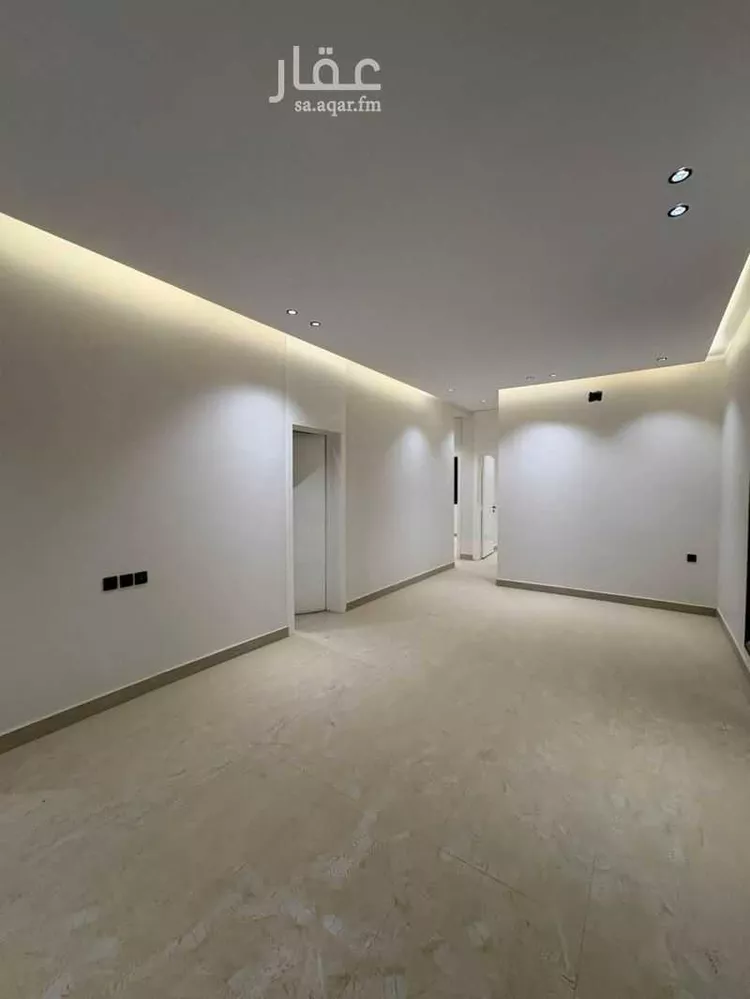 Floor for Sale in Riyadh Al Janadriyah