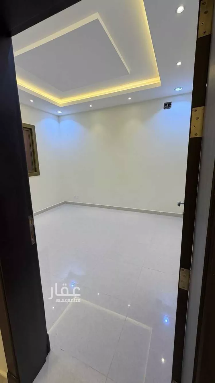 فيلا للبيع في شارع عمر الهواري, حي القيروان, مدينة الرياض, منطقة الرياض 8