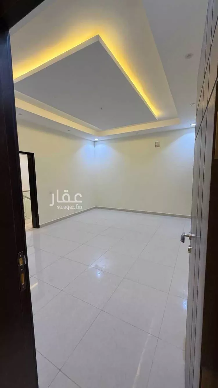 فيلا للبيع في شارع عمر الهواري, حي القيروان, مدينة الرياض, منطقة الرياض 10