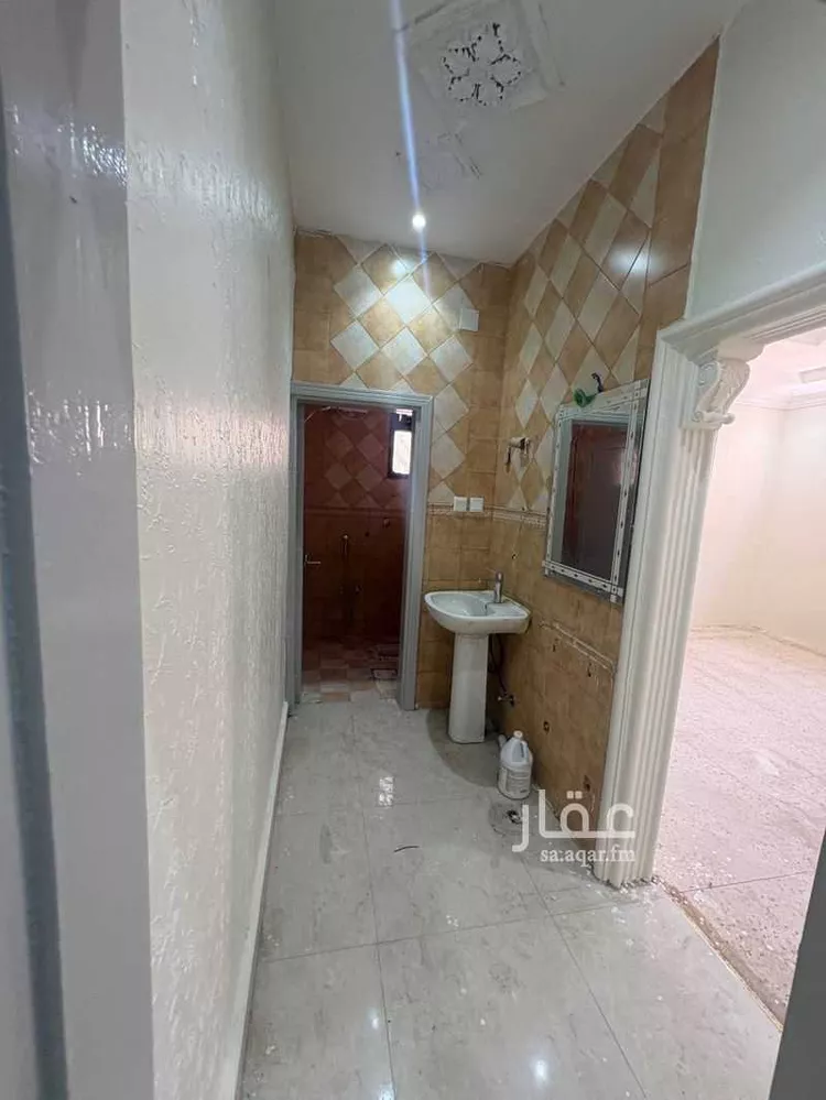عمارة للإيجار في شارع خديجة بنت خويلد, حي طويق, مدينة الرياض, منطقة الرياض