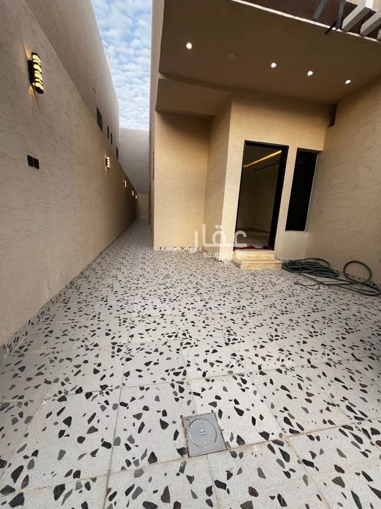 دور للبيع في شارع لطف بن سعد السميني, حي بدر, مدينة الرياض, منطقة الرياض صورة 5