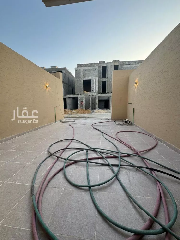 دور للبيع في شارع عبدالخالق بن أبي الطاهر, حي عكاظ, مدينة الرياض, منطقة الرياض صورة 5